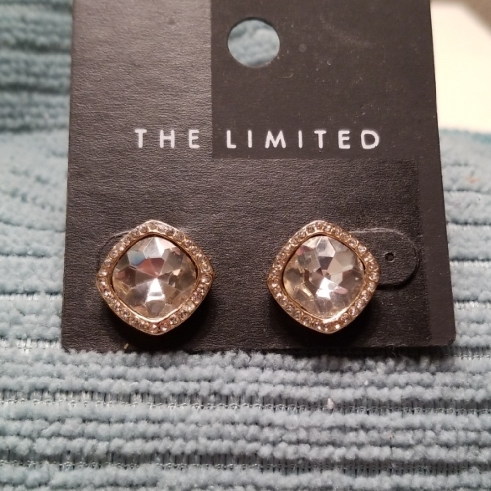 Limited rhinestone earrings.
